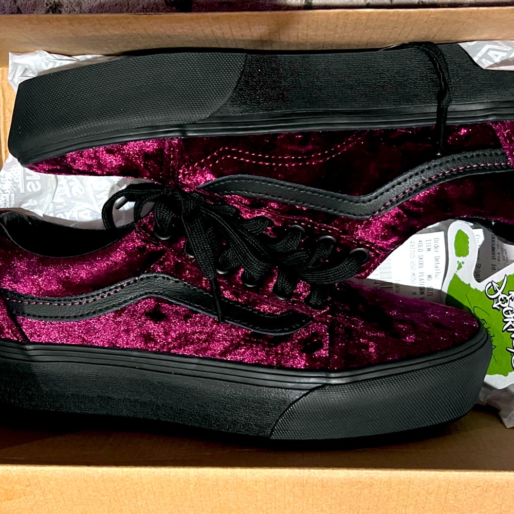 COPY - Vans platform velvet shoes. Brand new still in the box. Size 6.5 in wome…